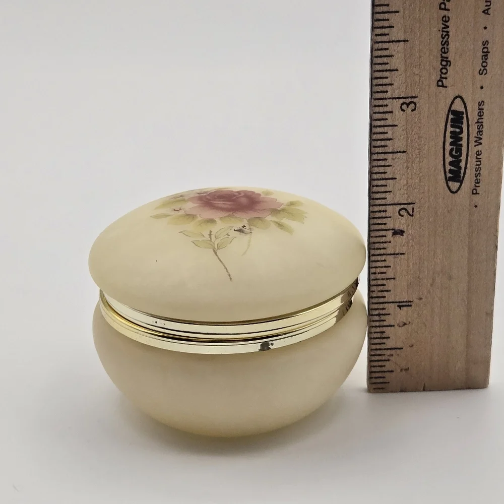 Vintage Genuine Alabaster Hand Carved Floral Trinket Box Made In Italy